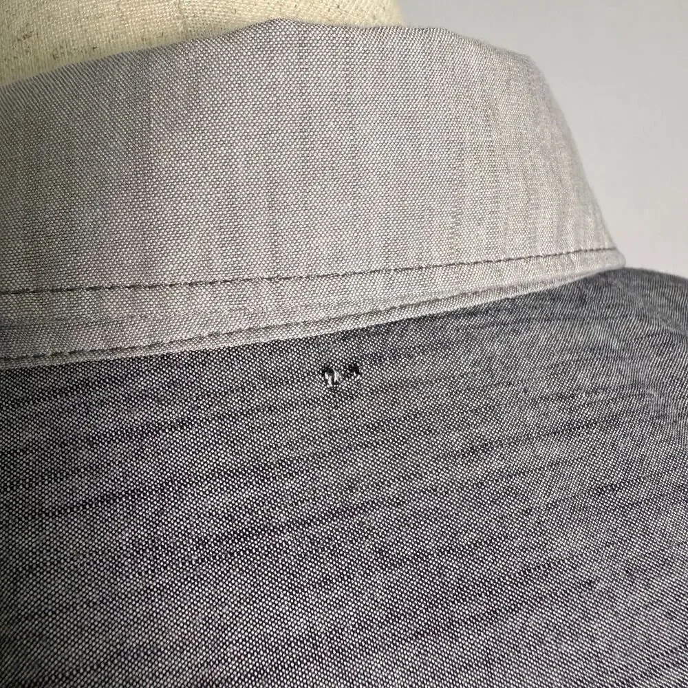 The North Face Block Me Short Sleeve Button Up Men's XXL, Two-Toned Gray 2/$25